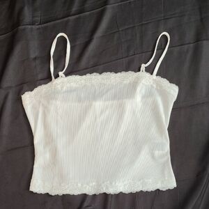 SHEIN White Cropped Ribbed Cami with Lace Trim